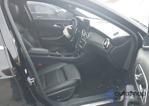 2019 Mercedes-Benz Gla 250 4Matic z USA, uszkodzony, nr VIN WDCTG4GB1KJ572127